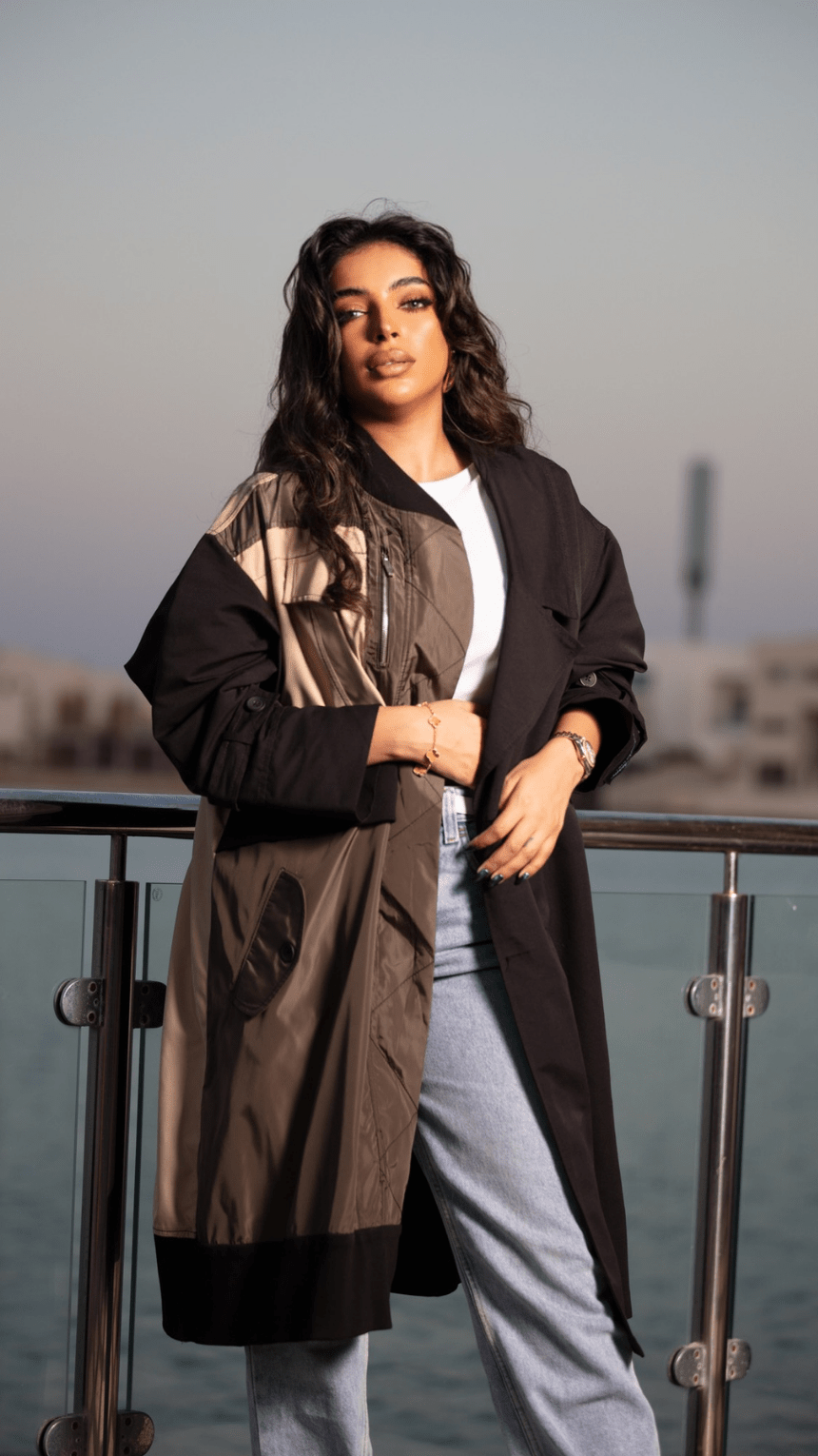 Black Elegant Coat with Vibrant Shades - WaedLine