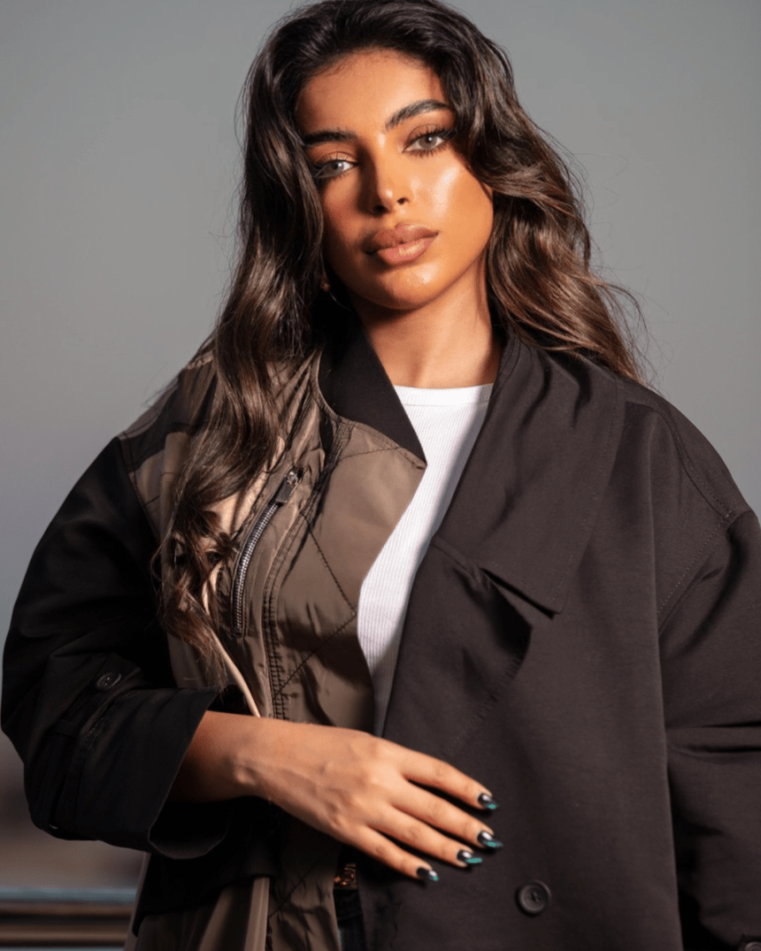 Black Elegant Coat with Vibrant Shades - WaedLine