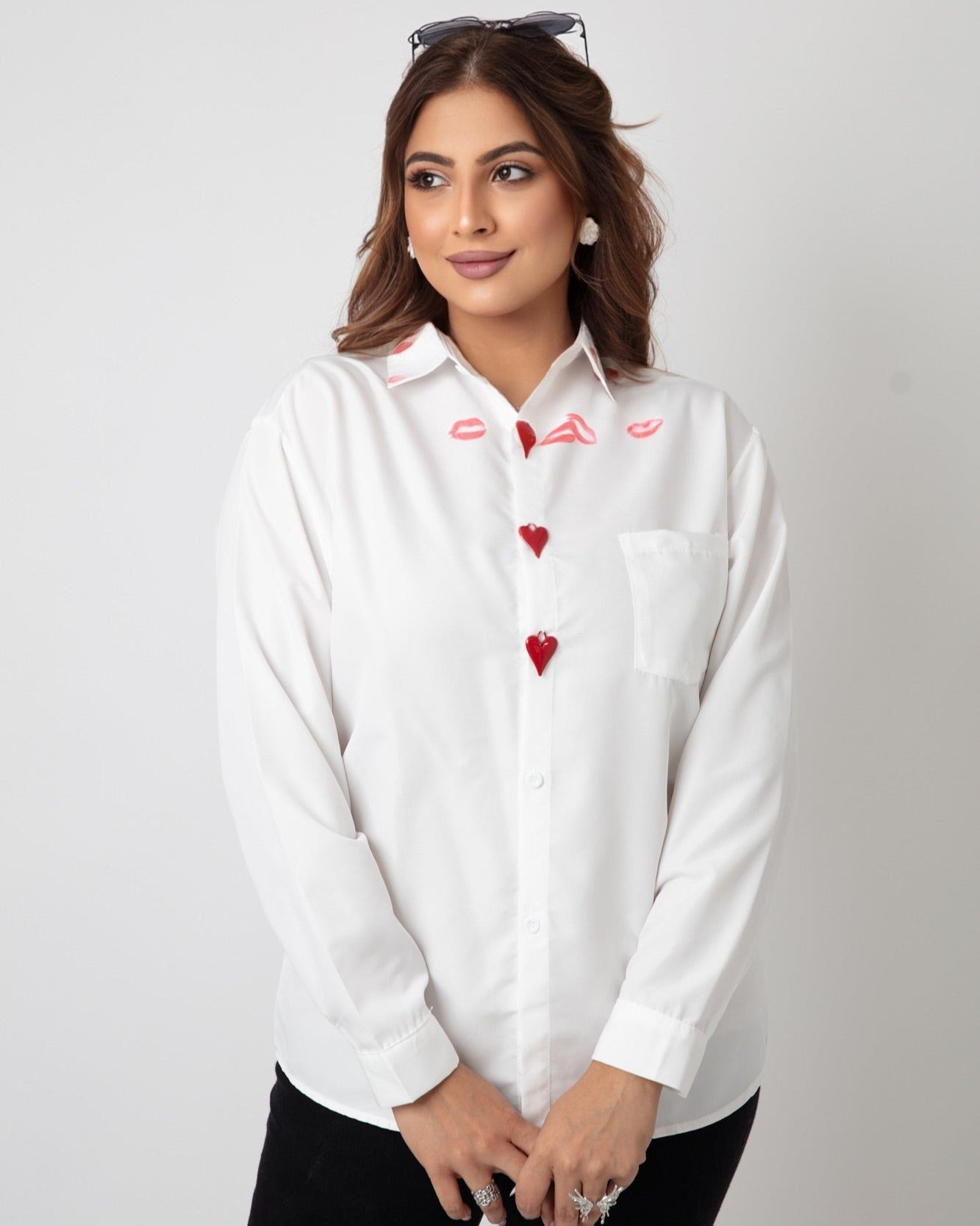 Chic White Top with Heart/Lip Pattern - WaedLine