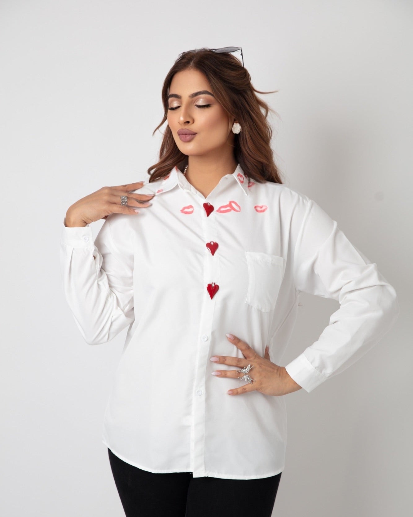Chic White Top with Heart/Lip Pattern - WaedLine