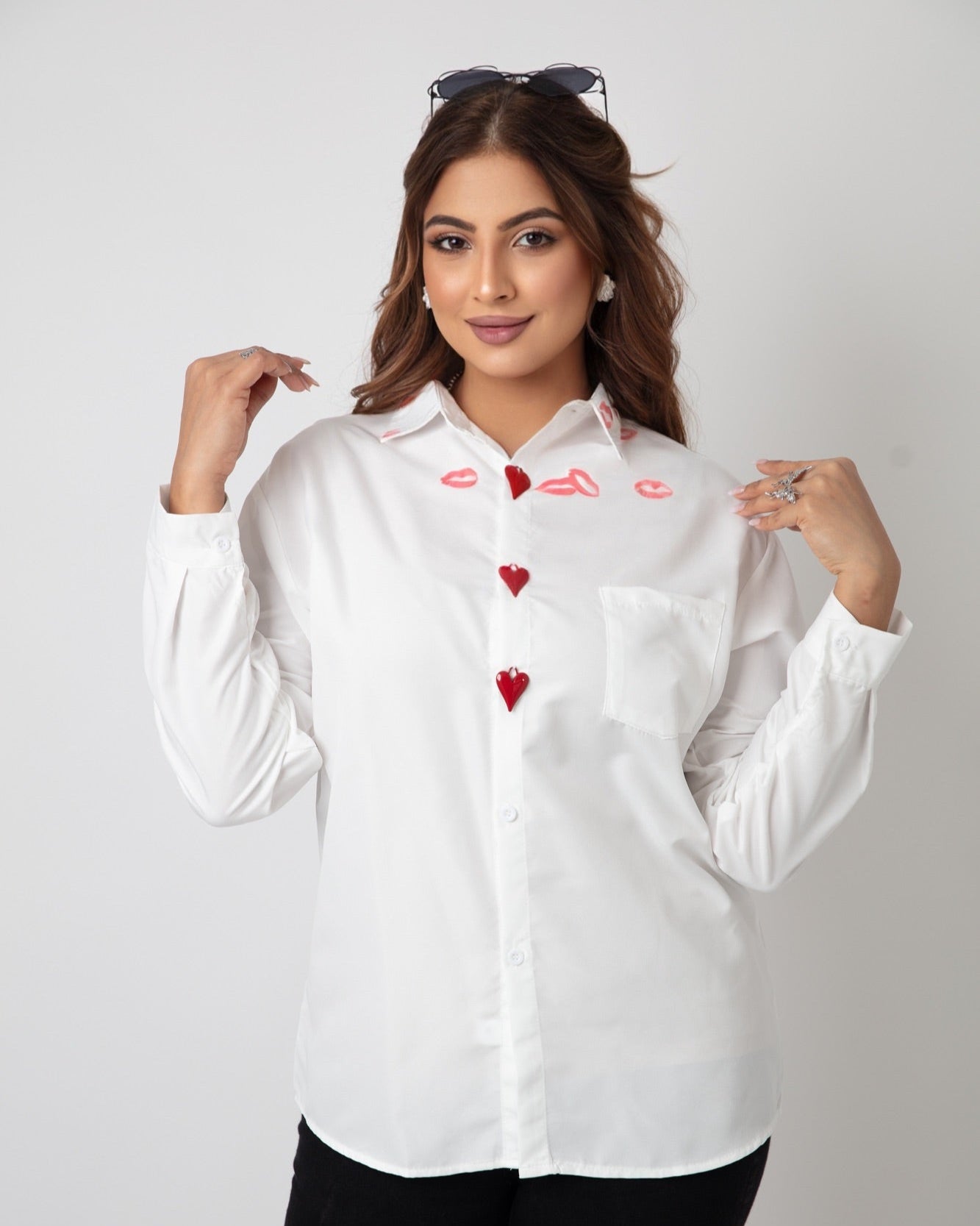 Chic White Top with Heart/Lip Pattern - WaedLine