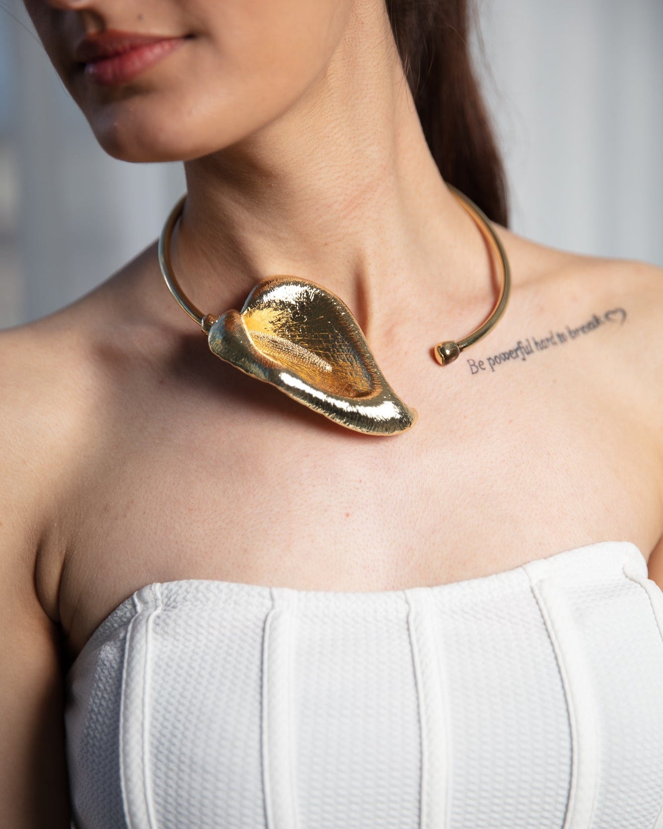 Dramatic Gold Leaf Statement Chocker - WaedLine