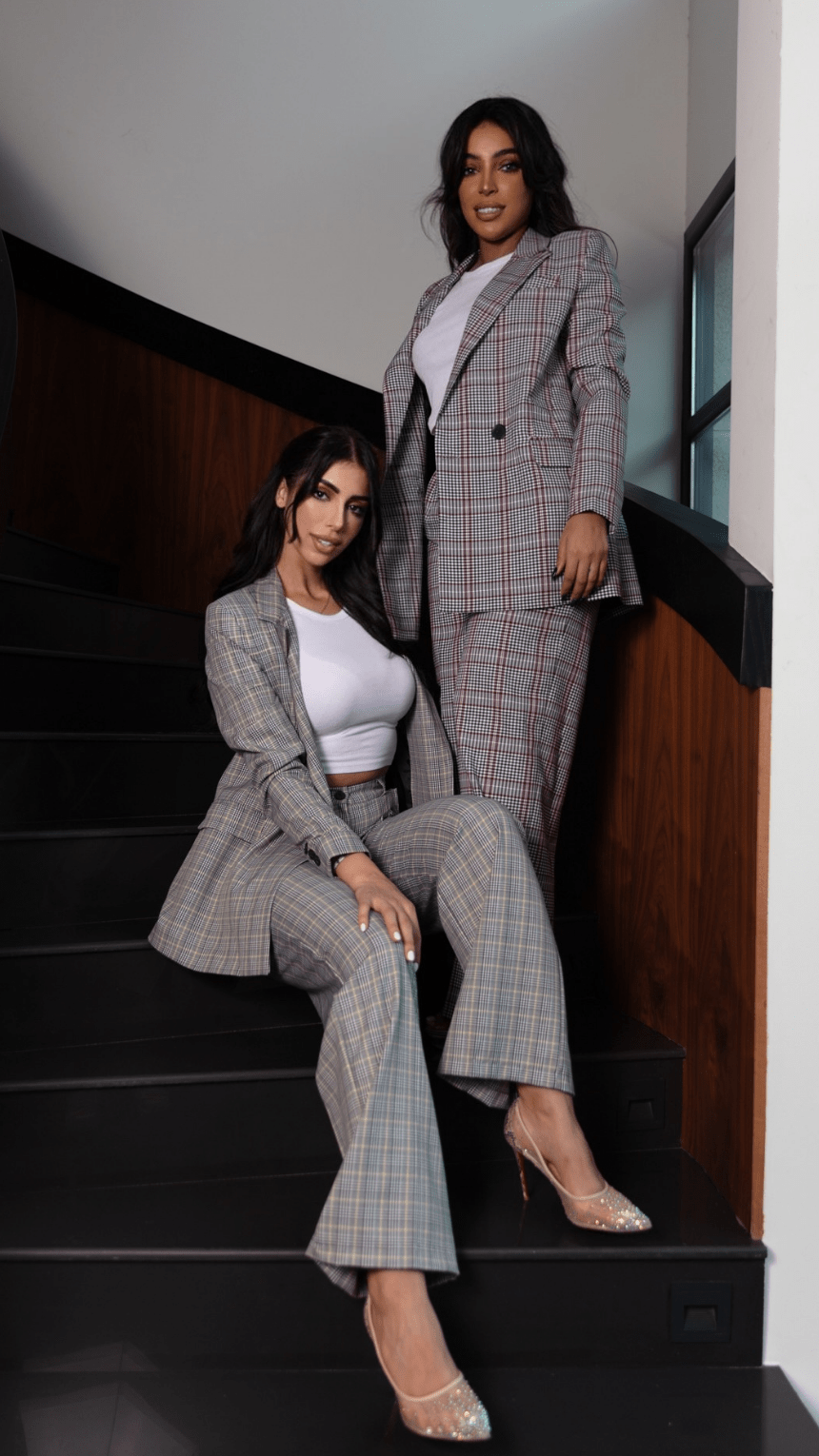 Elegant Plaid Suit - WaedLine