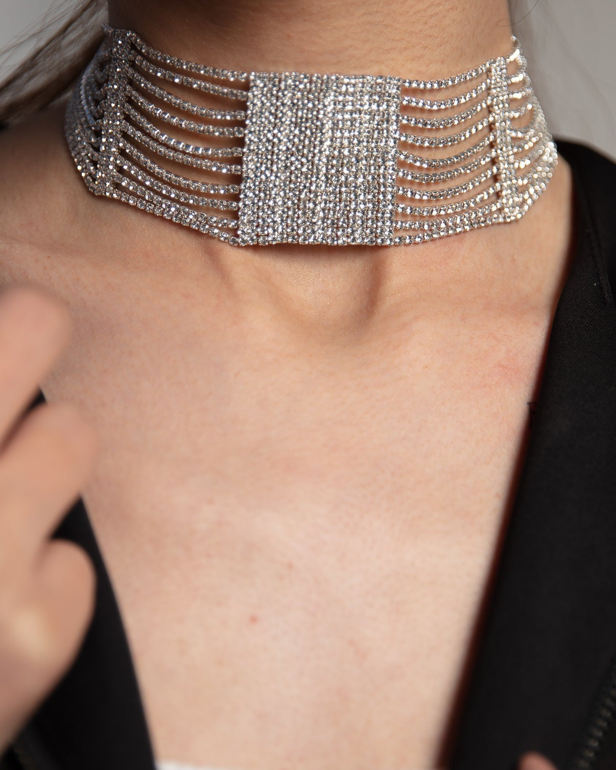Gleaming Neckband Chocker - WaedLine