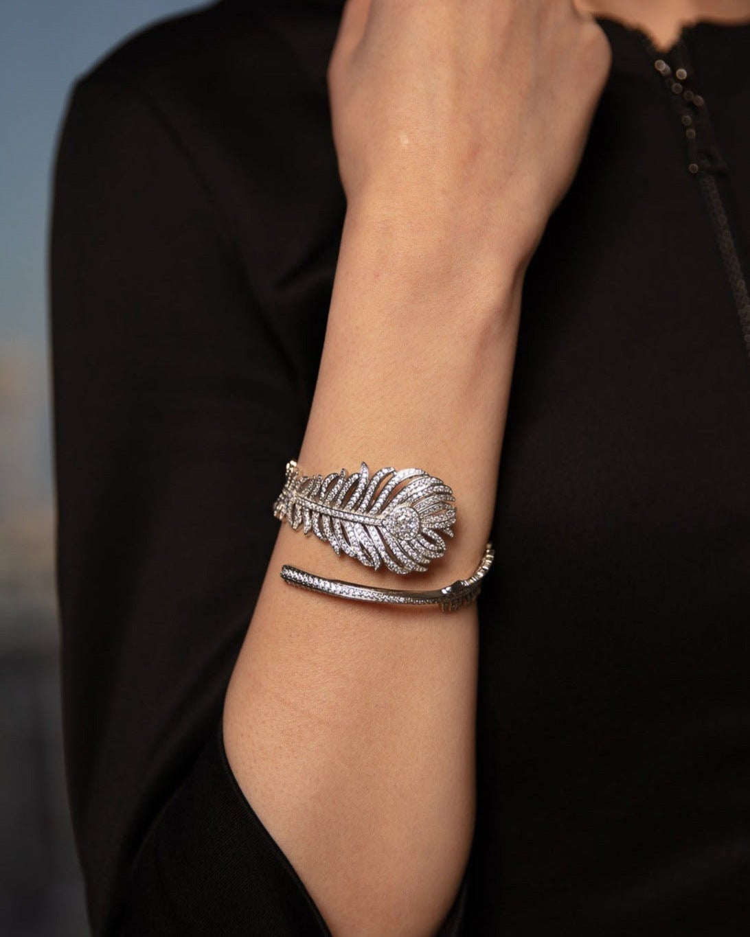 Glimmering Crystal Leaf Cuff - WaedLine