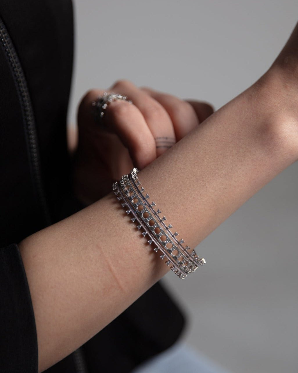Luxury Bold Bangle Cuff & Ring Set - WaedLine