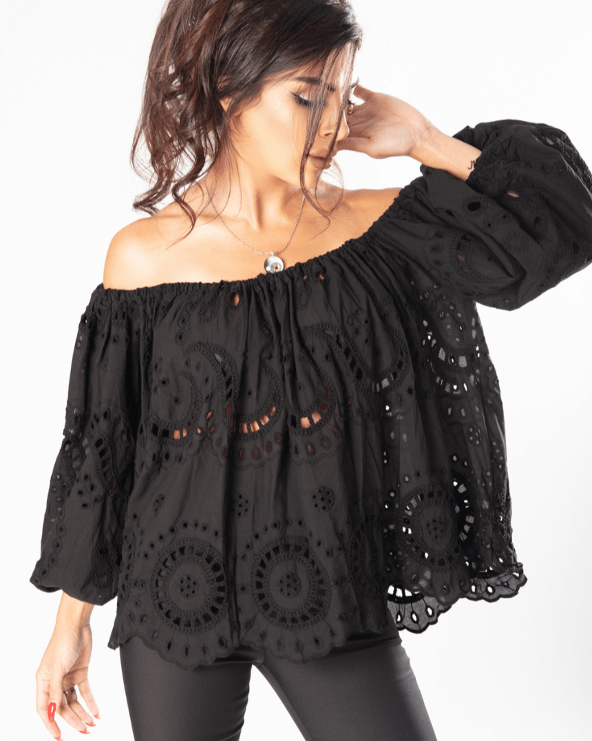 Off - Sholder Eyelet Chic Top - WaedLine