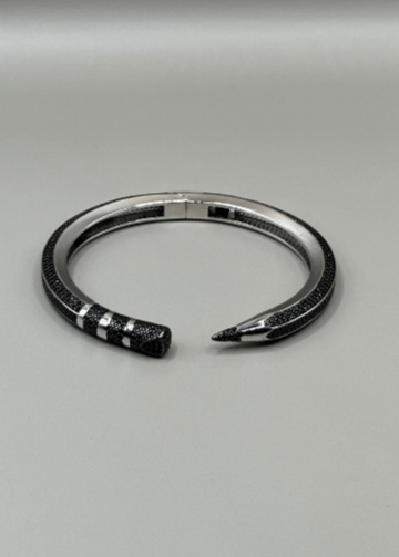 Sparkling Diamond Pencil Cuff Bracelet - WaedLine