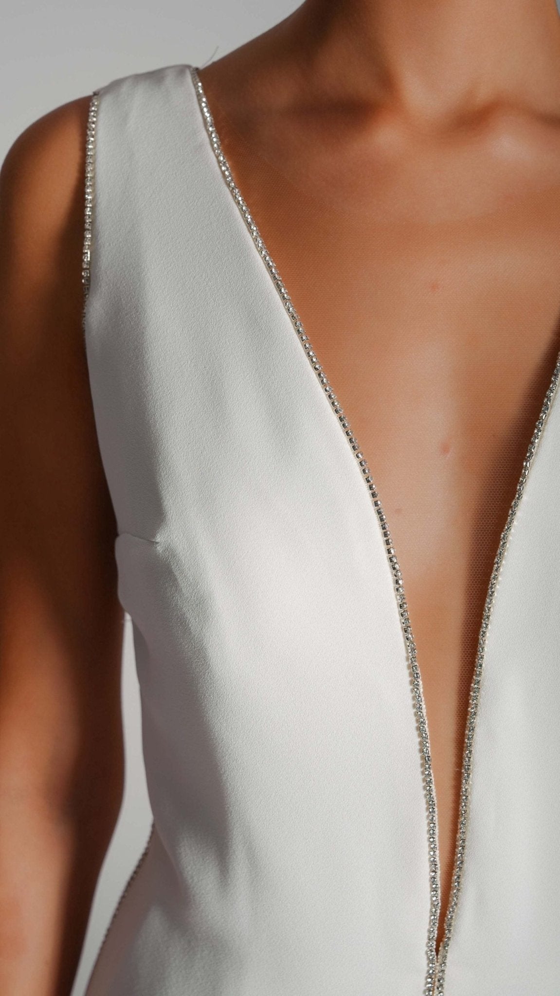 V - Neck Jumpsuit - WaedLine