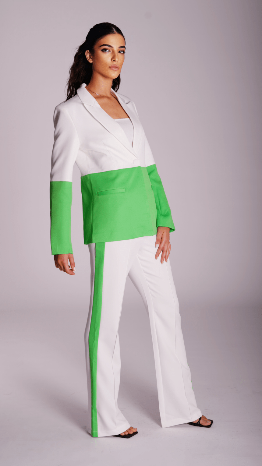 Verdant Vogue Women White & Green Suit - WaedLine