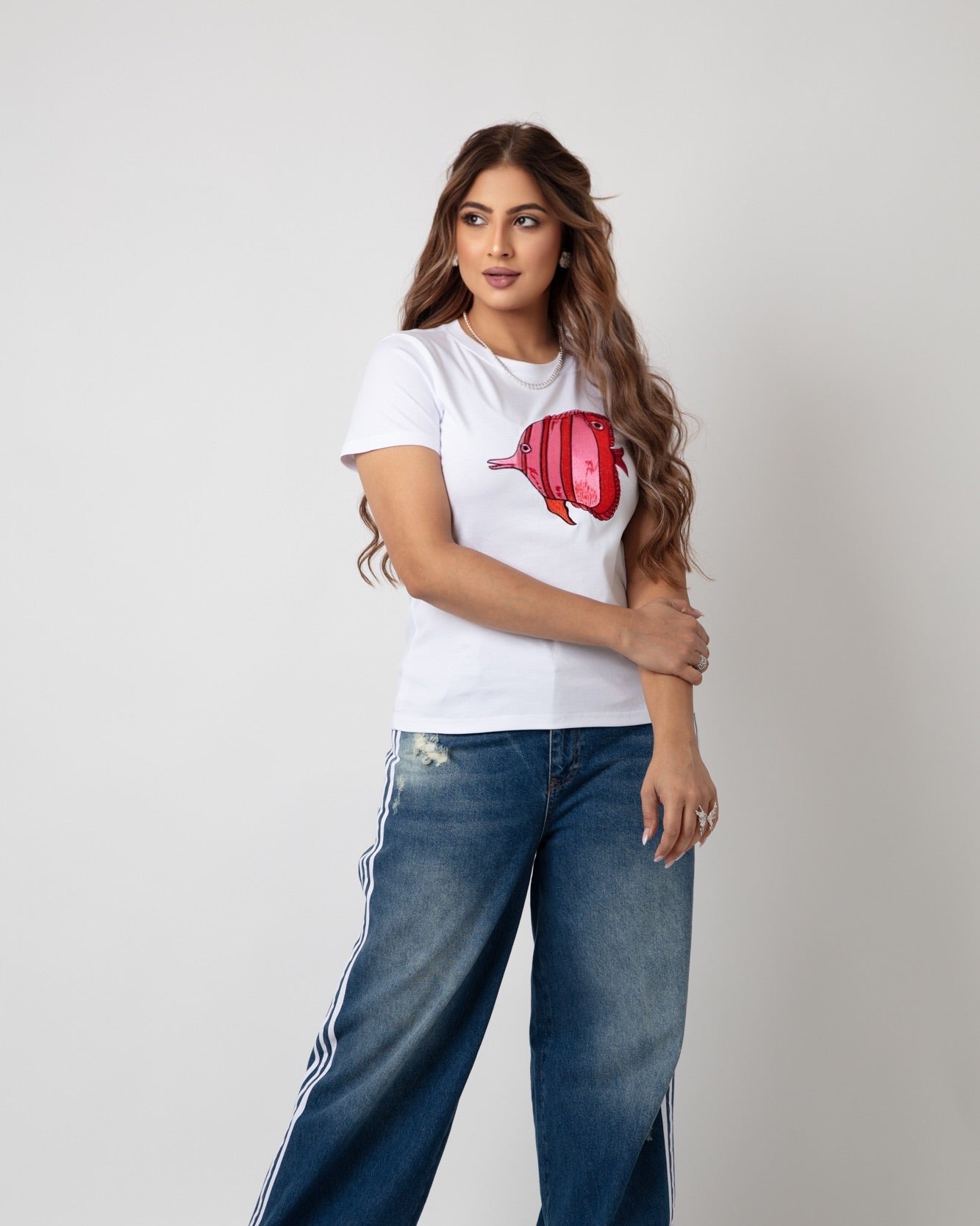 White Top Shirt Adorned with Fish Print - WaedLine