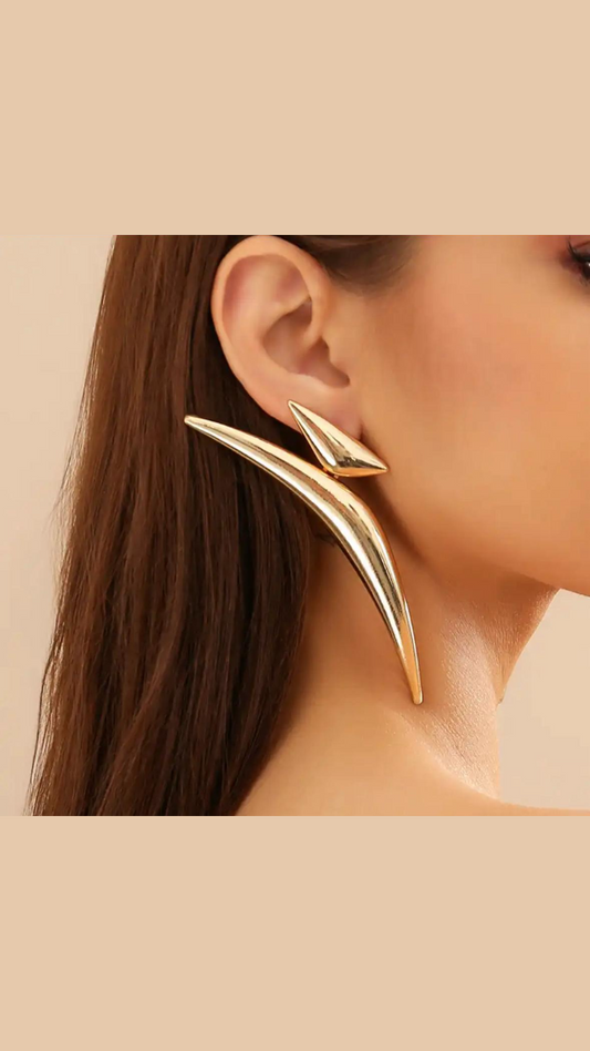 Modern Bold Statement Earing