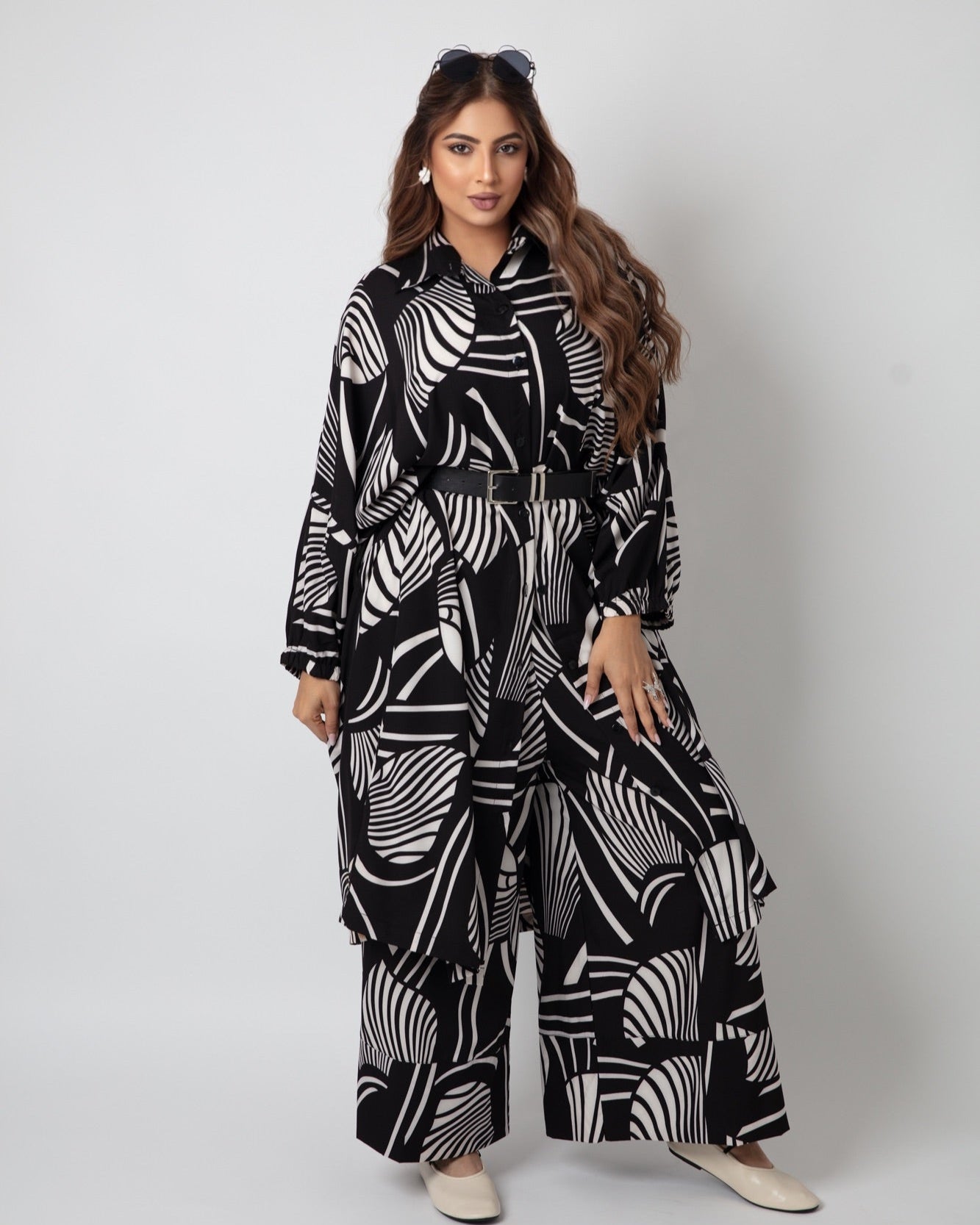 Black and white Chic Ensemble (Blouse and Pant) - WaedLine